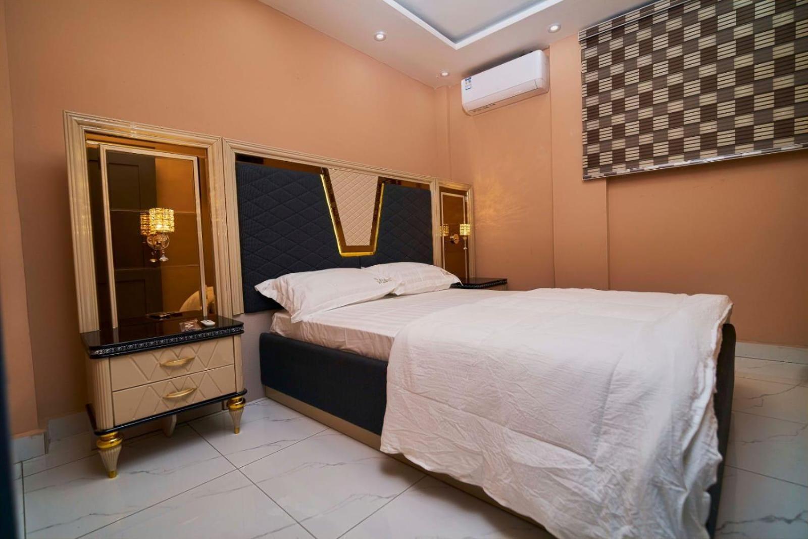 Elite Complex Hotel Yaoundé Exterior photo